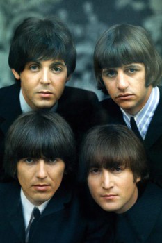 066. Постер: The Beatles - легендарная британская группа из Ливерпуля: John Lennon, Paul McCartney, George Harrison, Ringo Starr