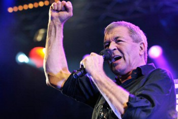 169-2. Постер: Ian Gillan на сцене