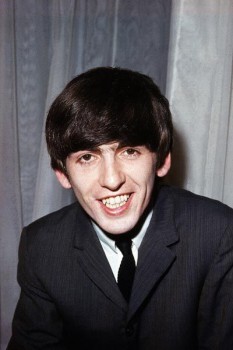 175. Постер: George Harrison. Фотография крупным планом