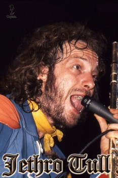 218-2. Постер: Лидер группы Jethro Tull - Ian Anderson на сцене, 1976 г