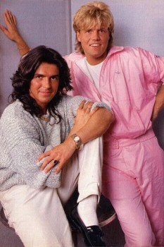 309. Постер: Modern Talking, музыканты позируют перед камерой