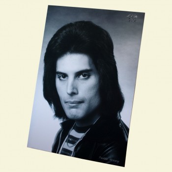 10. постер Freddie Mercury